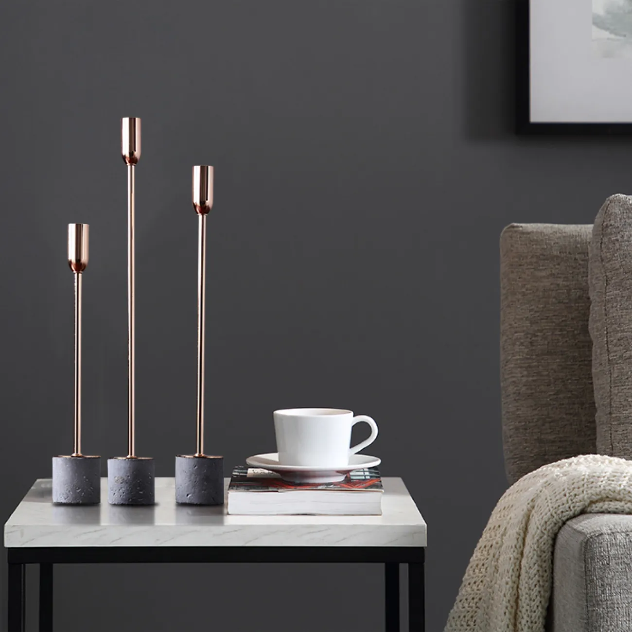 Необычный металлический подсвечник для гостиной в Скандинавском стиле LaLume DK20577-23 Необычный металлический подсвечник для гостиной в Скандинавском стиле LaLume DK20577-23