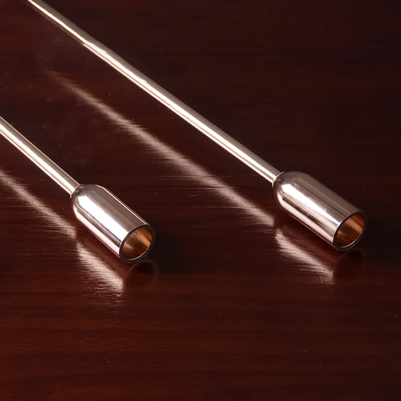 Необычный металлический подсвечник для гостиной в Скандинавском стиле LaLume DK20577-23 Необычный металлический подсвечник для гостиной в Скандинавском стиле LaLume DK20577-23