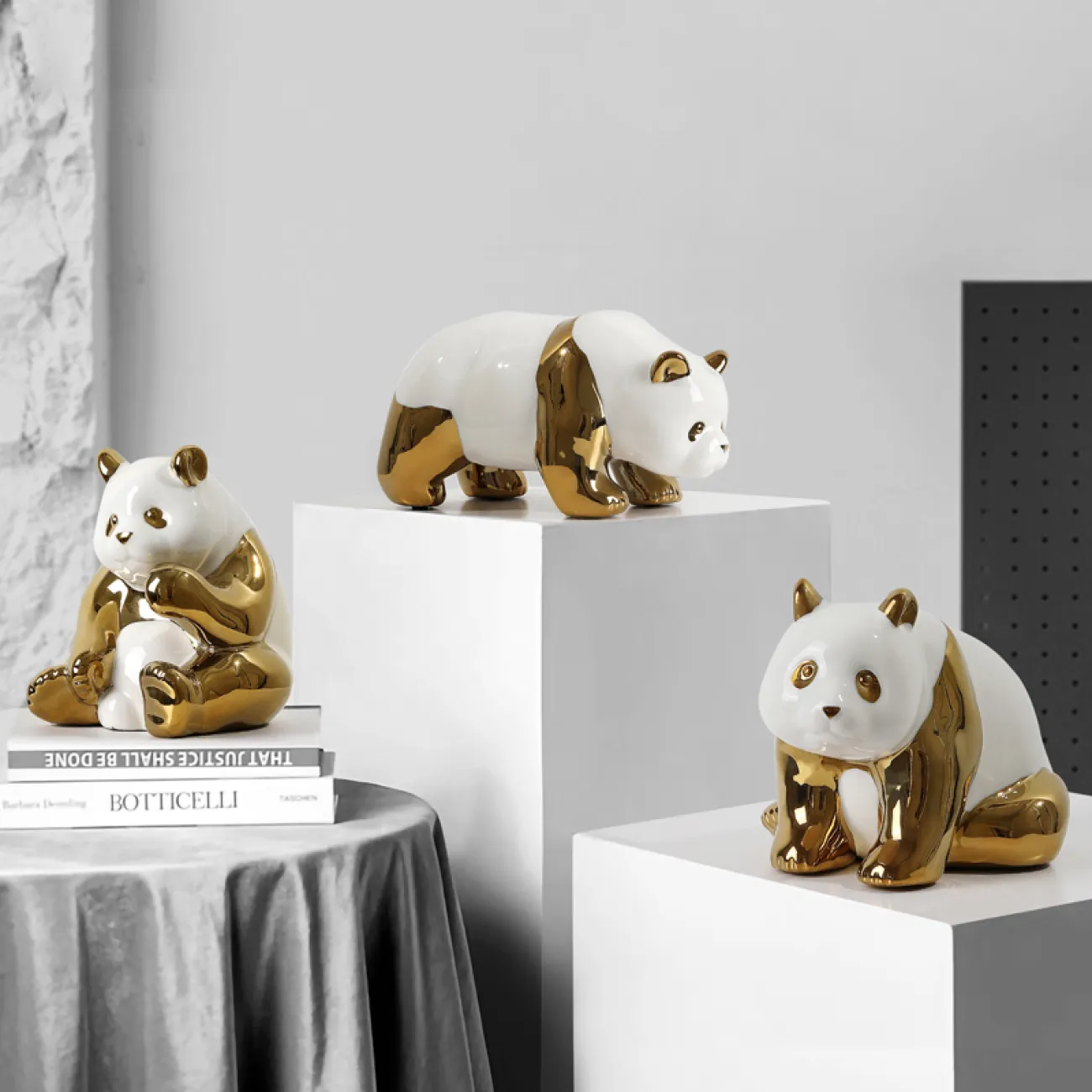 Минималистичная керамическая статуэтка панды для гостиной в Современном стиле LaLume DK20588-23 Минималистичная керамическая статуэтка панды для гостиной в Современном стиле LaLume DK20588-23