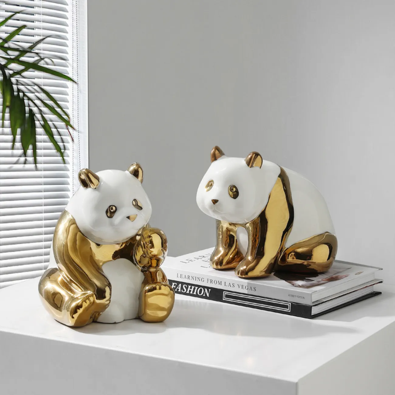 Минималистичная керамическая статуэтка панды для гостиной в Современном стиле LaLume DK20588-23 Минималистичная керамическая статуэтка панды для гостиной в Современном стиле LaLume DK20588-23