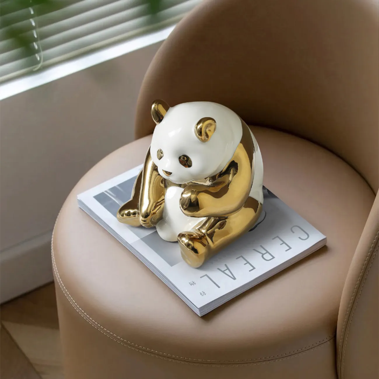 Минималистичная керамическая статуэтка панды для гостиной в Современном стиле LaLume DK20588-23 Минималистичная керамическая статуэтка панды для гостиной в Современном стиле LaLume DK20588-23