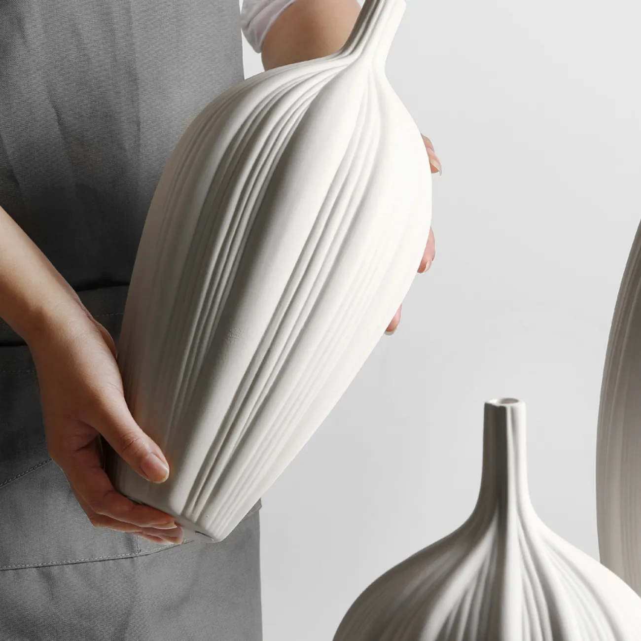 Современная настольная керамическая ваза для гостиной в Китайском стиле LaLume DK20591-23 Современная настольная керамическая ваза для гостиной в Китайском стиле LaLume DK20591-23