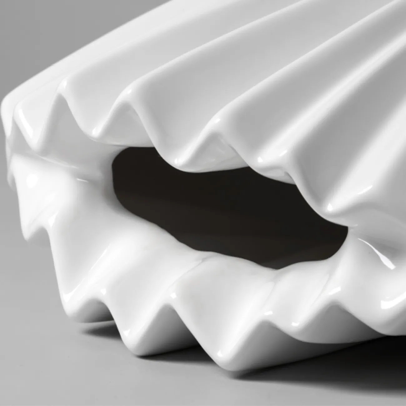 Необычная керамическая ваза для гостиной в Современном стиле LaLume DK20593-23