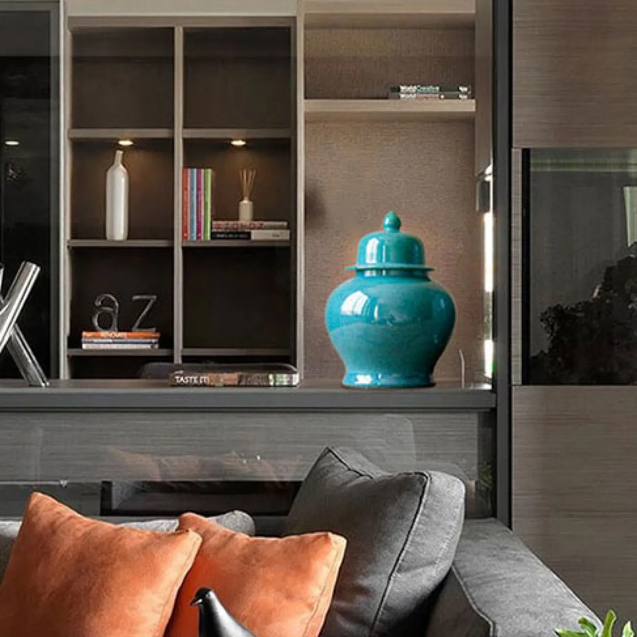 Минималистичная настольная ваза для цветов в Неоклассическом стиле LaLume DK20599-23