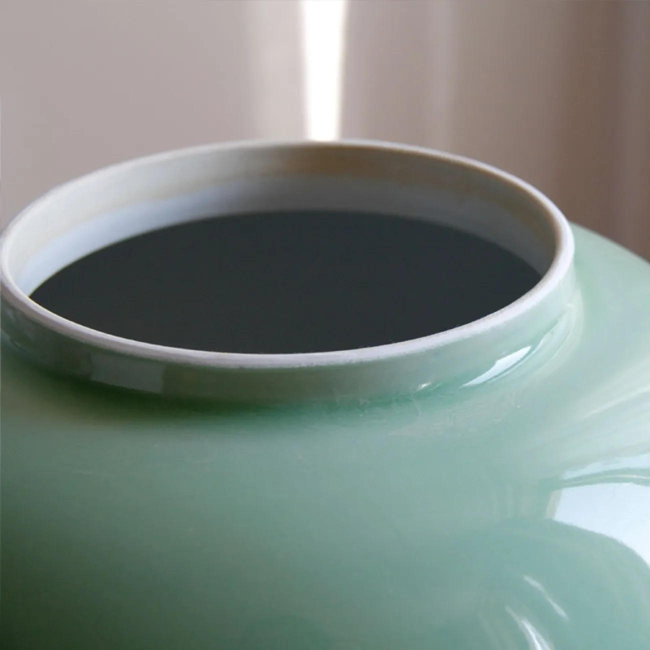 Минималистичная настольная ваза для цветов в Неоклассическом стиле LaLume DK20599-23