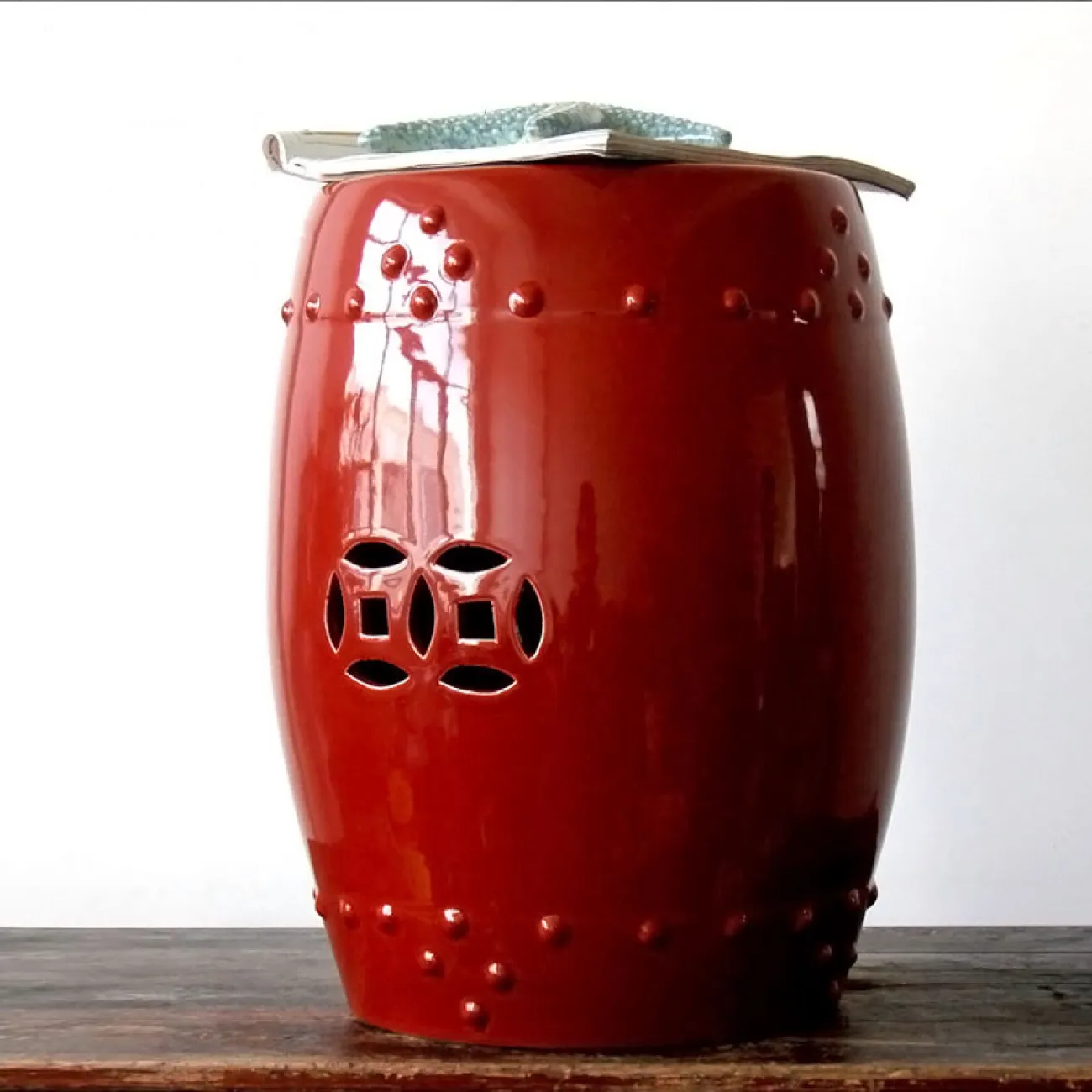 Минималистичный керамический стул для одевания обуви в Современном стиле LaLume DK20610-23