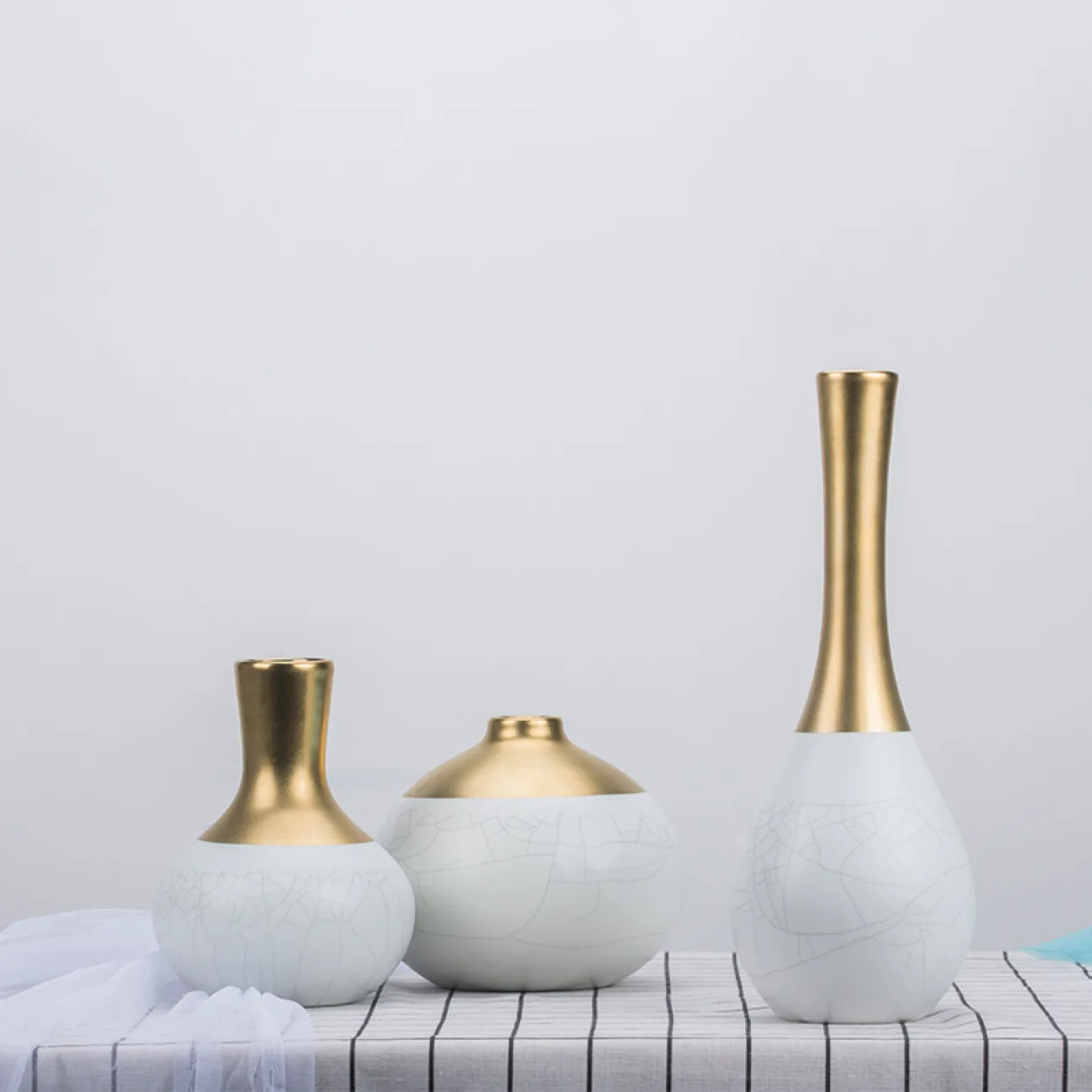 Минималистичная настольная керамическая ваза для гостиной в Современном стиле LaLume DK20611-23