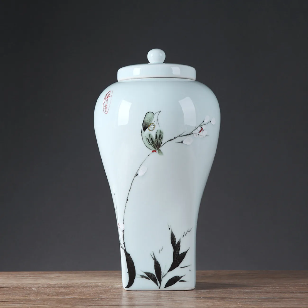 Креативная керамическая настольная ваза с узором в Неоклассическом стиле LaLume DK20681-23