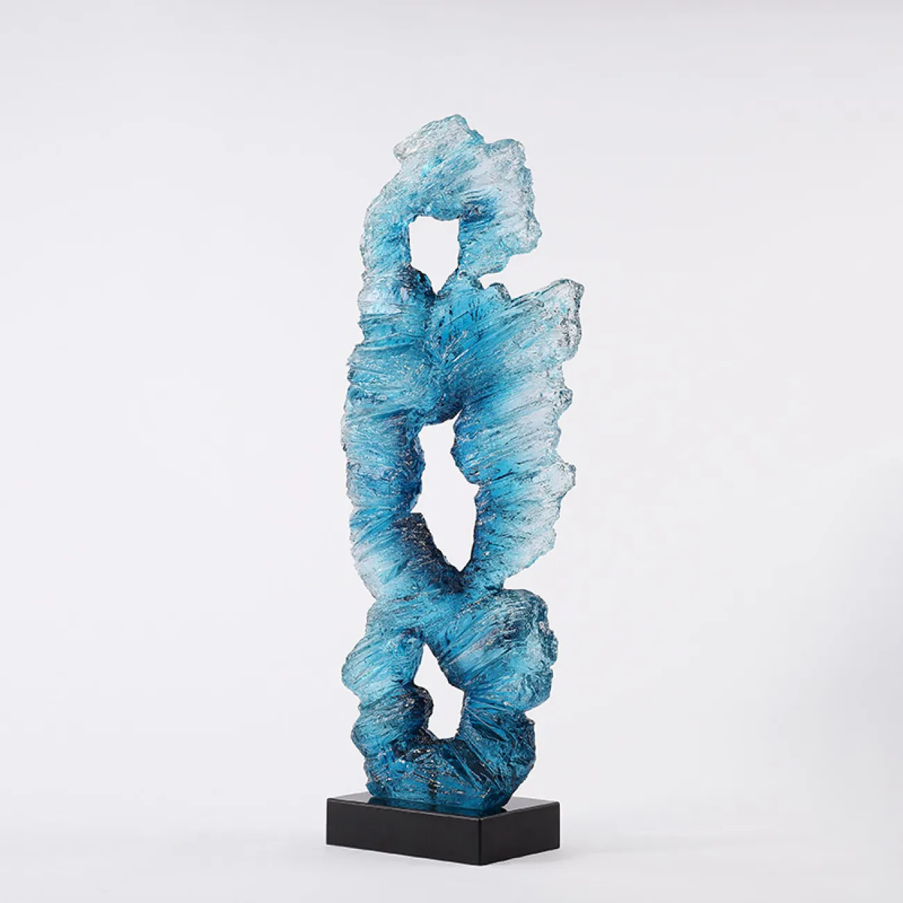 Абстрактная скульптура в форме кристалла для гостиной в Современном стиле LaLume DK20791-23 Абстрактная скульптура в форме кристалла для гостиной в Современном стиле LaLume DK20791-23