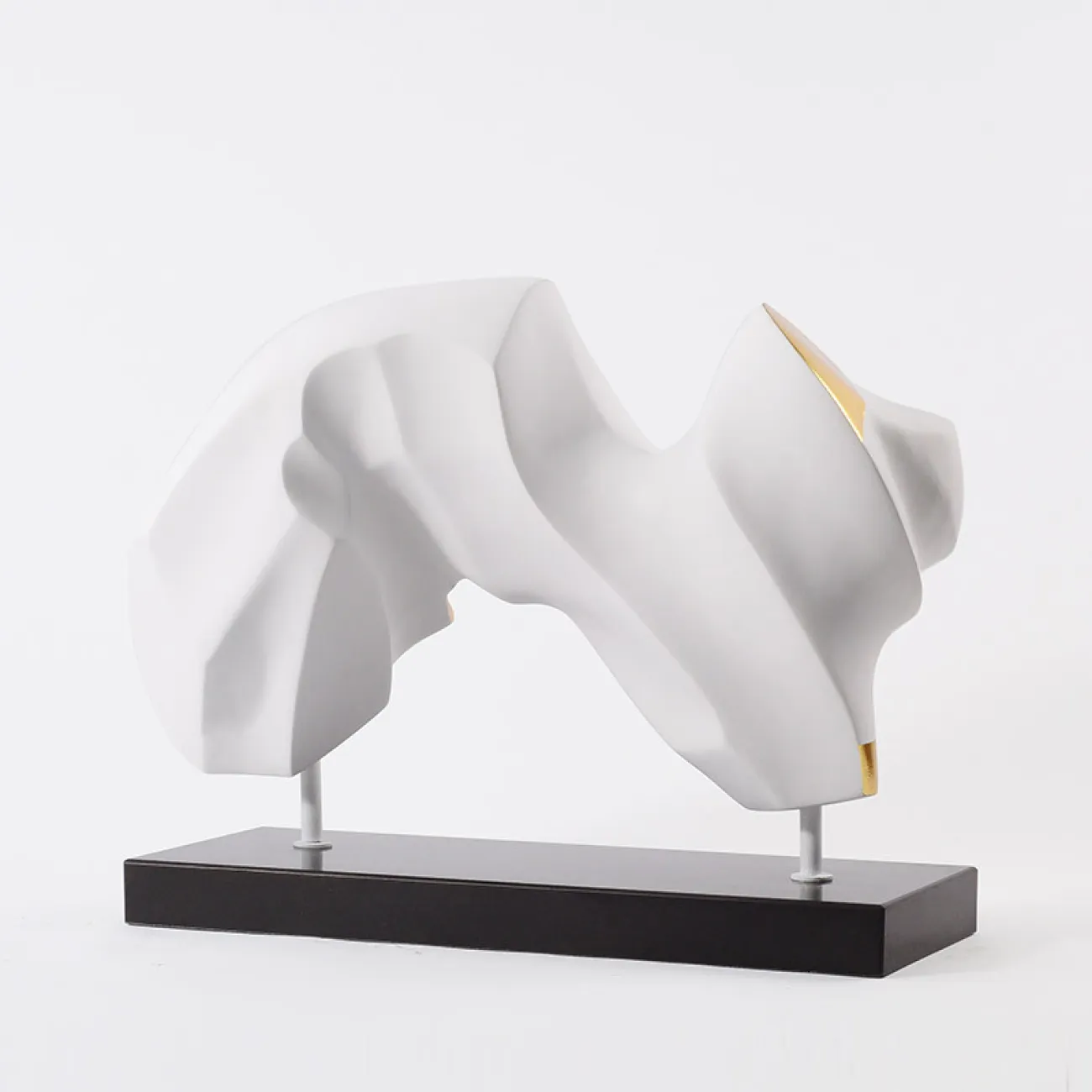 Абстрактная дизайнерская статуэтка для гостиной в Современном стиле LaLume DK20838-23 Абстрактная дизайнерская статуэтка для гостиной в Современном стиле LaLume DK20838-23