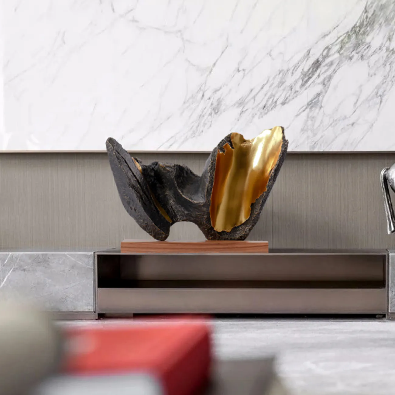 Необычная геометрическая скульптура для гостиной в Современном стиле LaLume DK21000-23