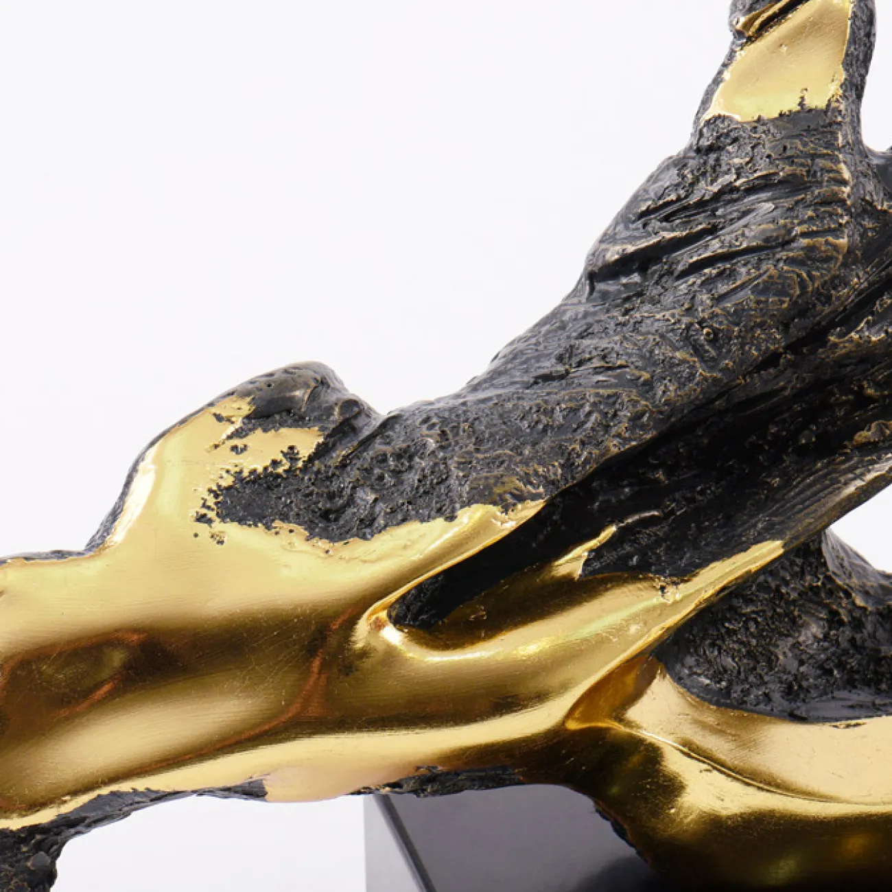 Необычная геометрическая скульптура для гостиной в Современном стиле LaLume DK21000-23