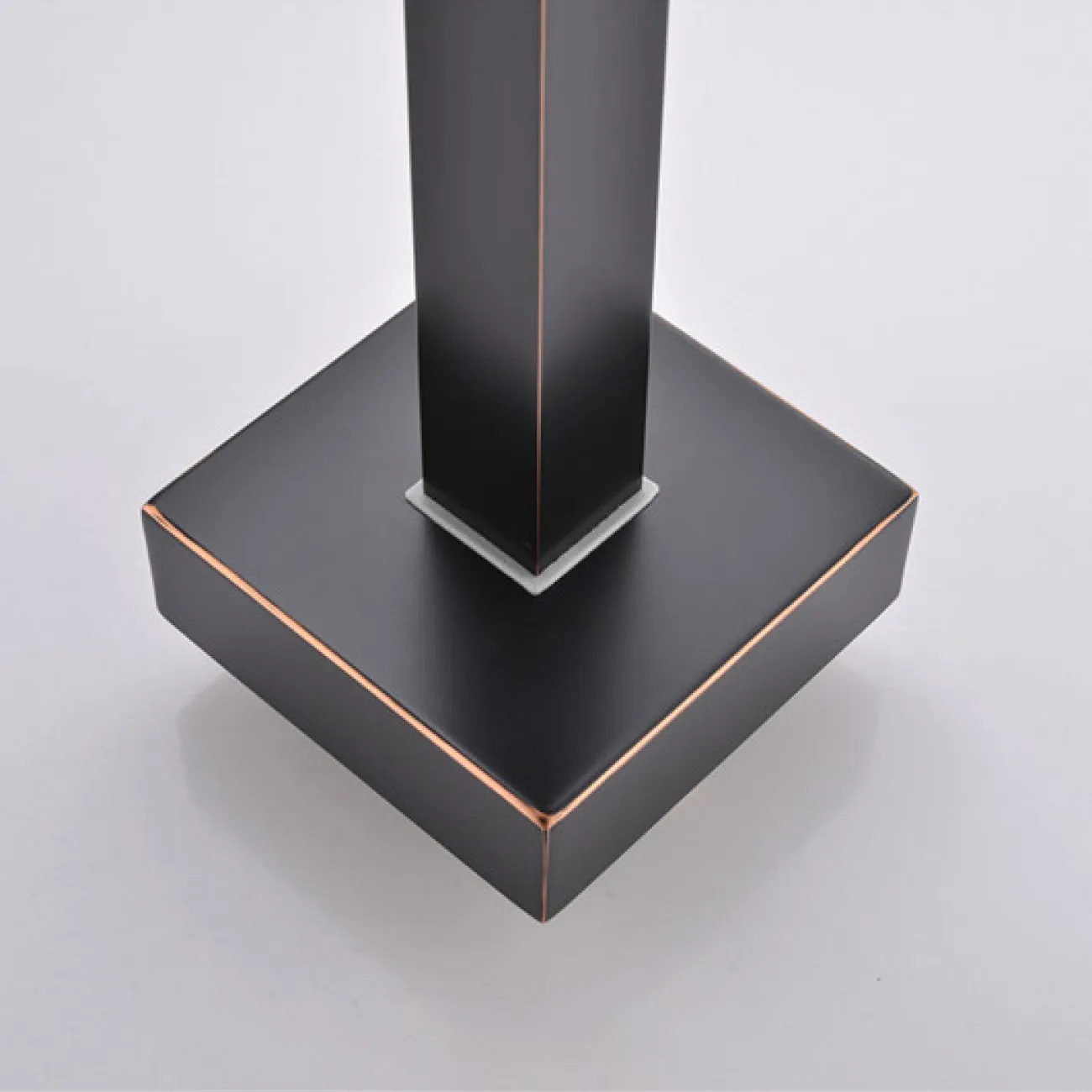 Напольный латунный смеситель для ванной в Европейском стиле LaLume MB21097-23