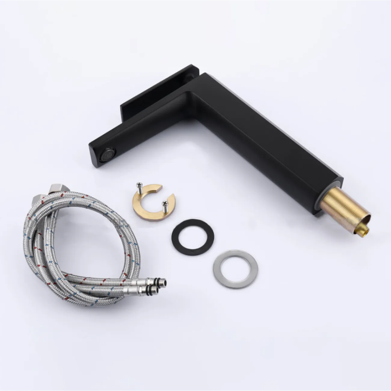 Роскошный латунный смеситель для умывальника в Современном стиле LaLume MB21100-23 Роскошный латунный смеситель для умывальника в Современном стиле LaLume MB21100-23