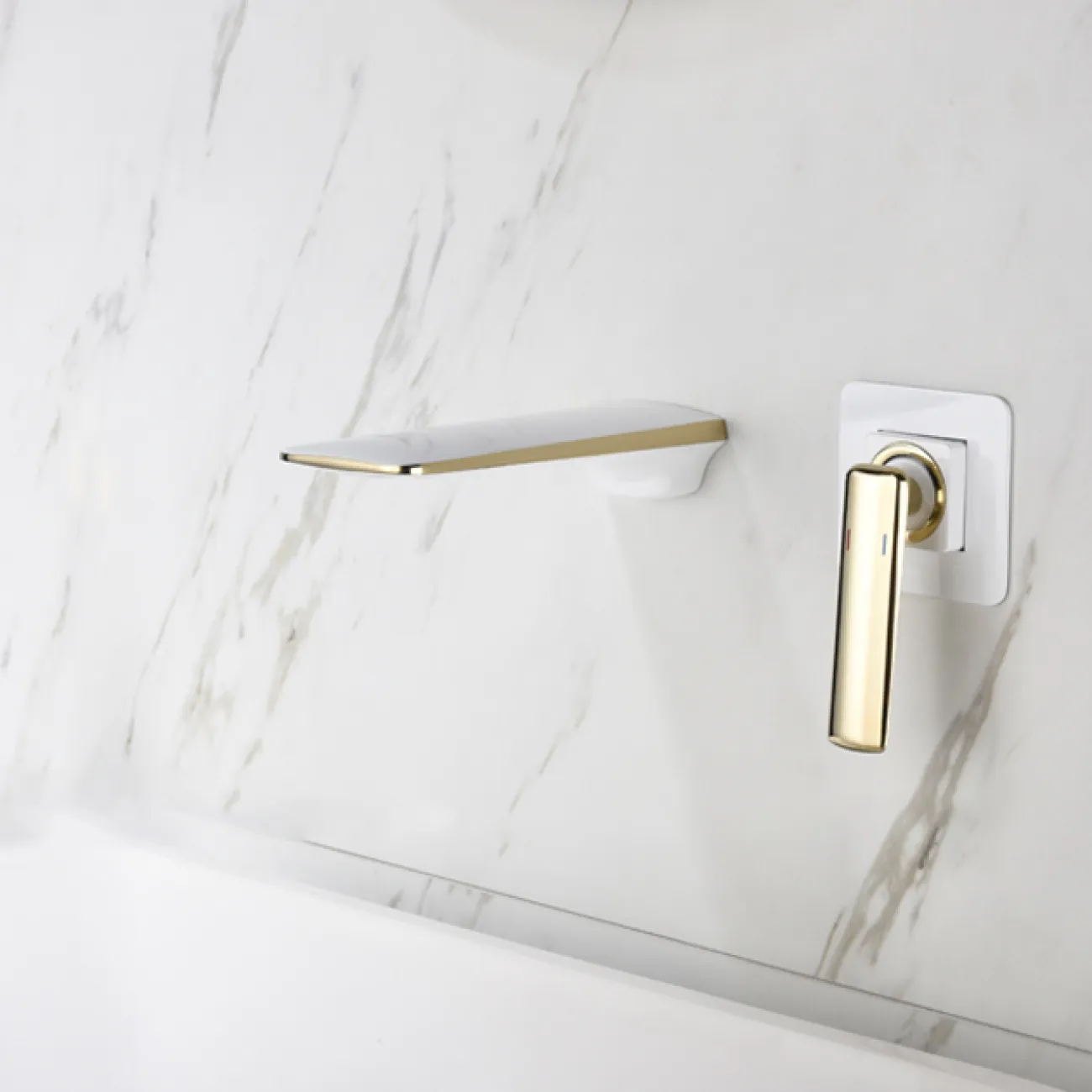 Скрытый латунный смеситель для ванной в Современном стиле LaLume MB21101-23