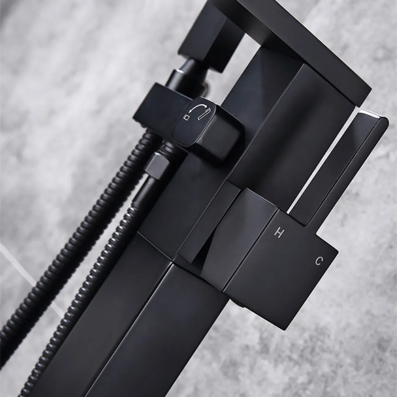 Напольный латунный смеситель для ванной в Европейском стиле LaLume MB21102-23