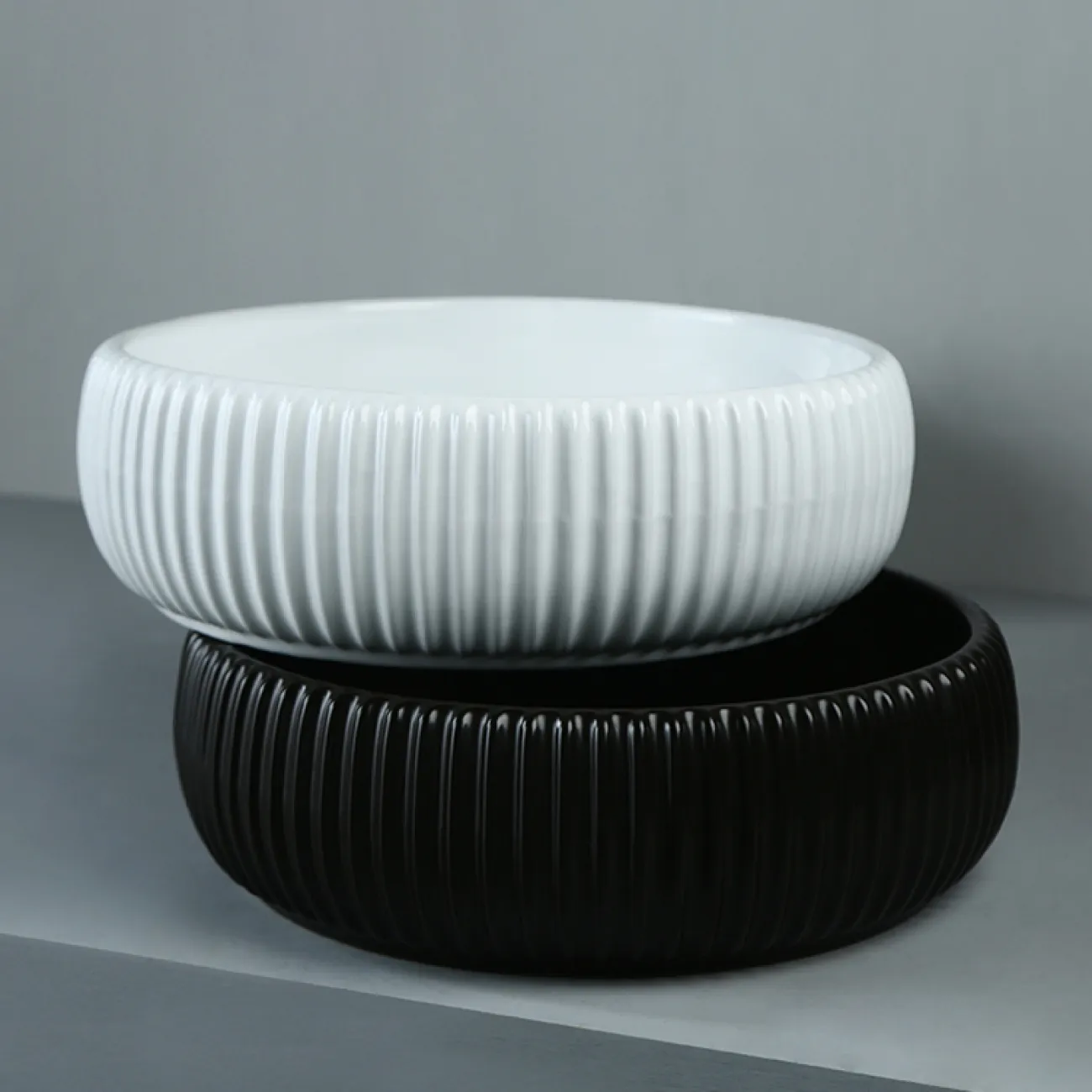 Минималистичный настольный керамический умывальник для ванной в Современном стиле LaLume MB21105-23