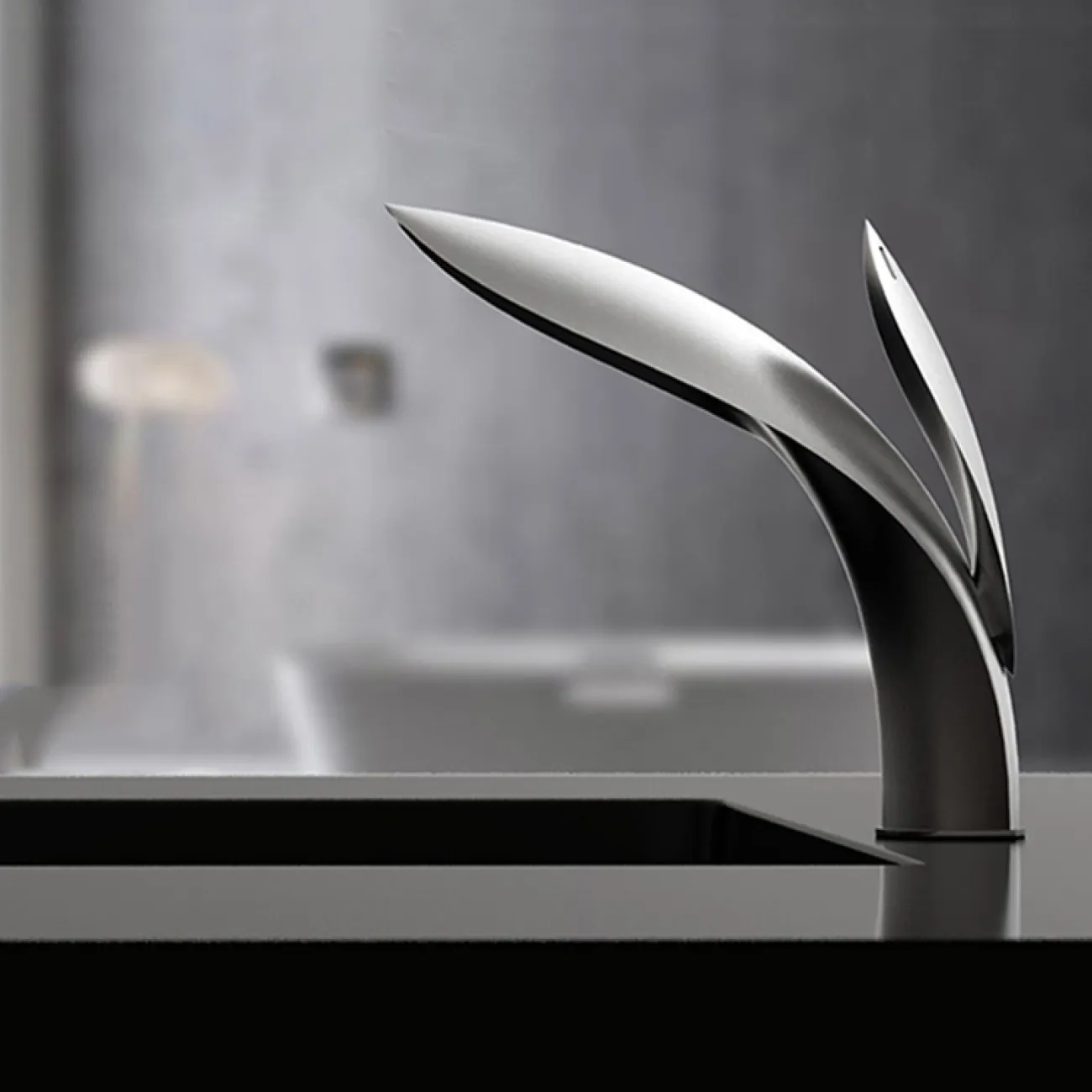 Креативный латунный смеситель для умывальника в Современном стиле LaLume MB21108-23