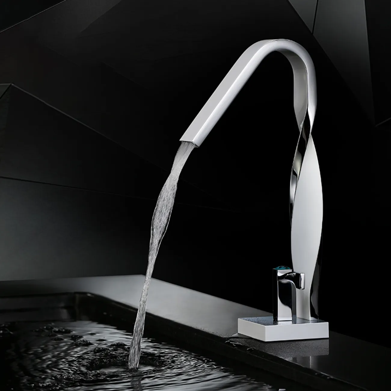 Креативный смеситель спиральной формы для умывальника в Современном стиле LaLume MB21113-23 Креативный смеситель спиральной формы для умывальника в Современном стиле LaLume MB21113-23