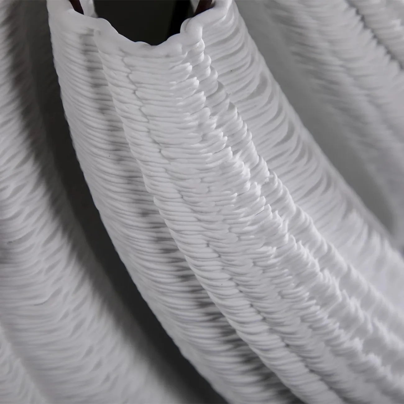 Белая керамическая ваза в скандинавском стиле с 3D-принтом «Волна» LaLume DK608939-23