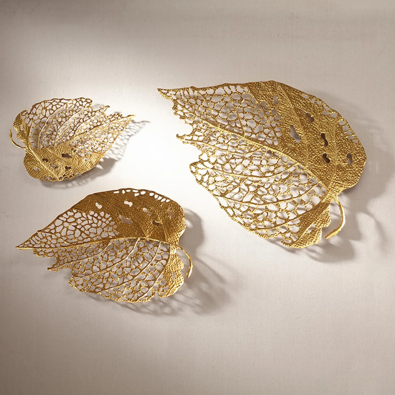 Дизайнерский настенный декор в форме листа LaLume DK20408-23