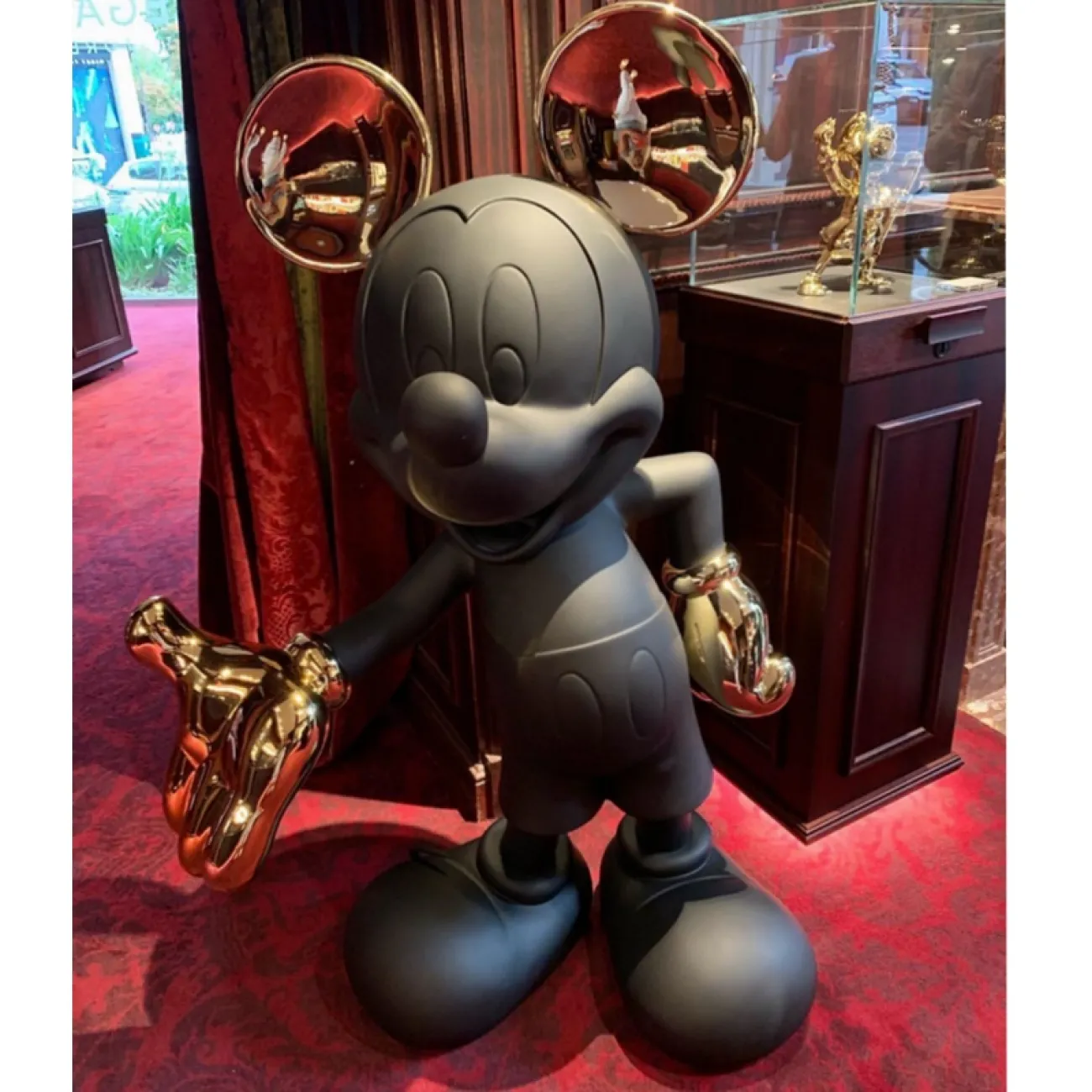 Мультяшная скульптура из смолы ручной работы Mickey