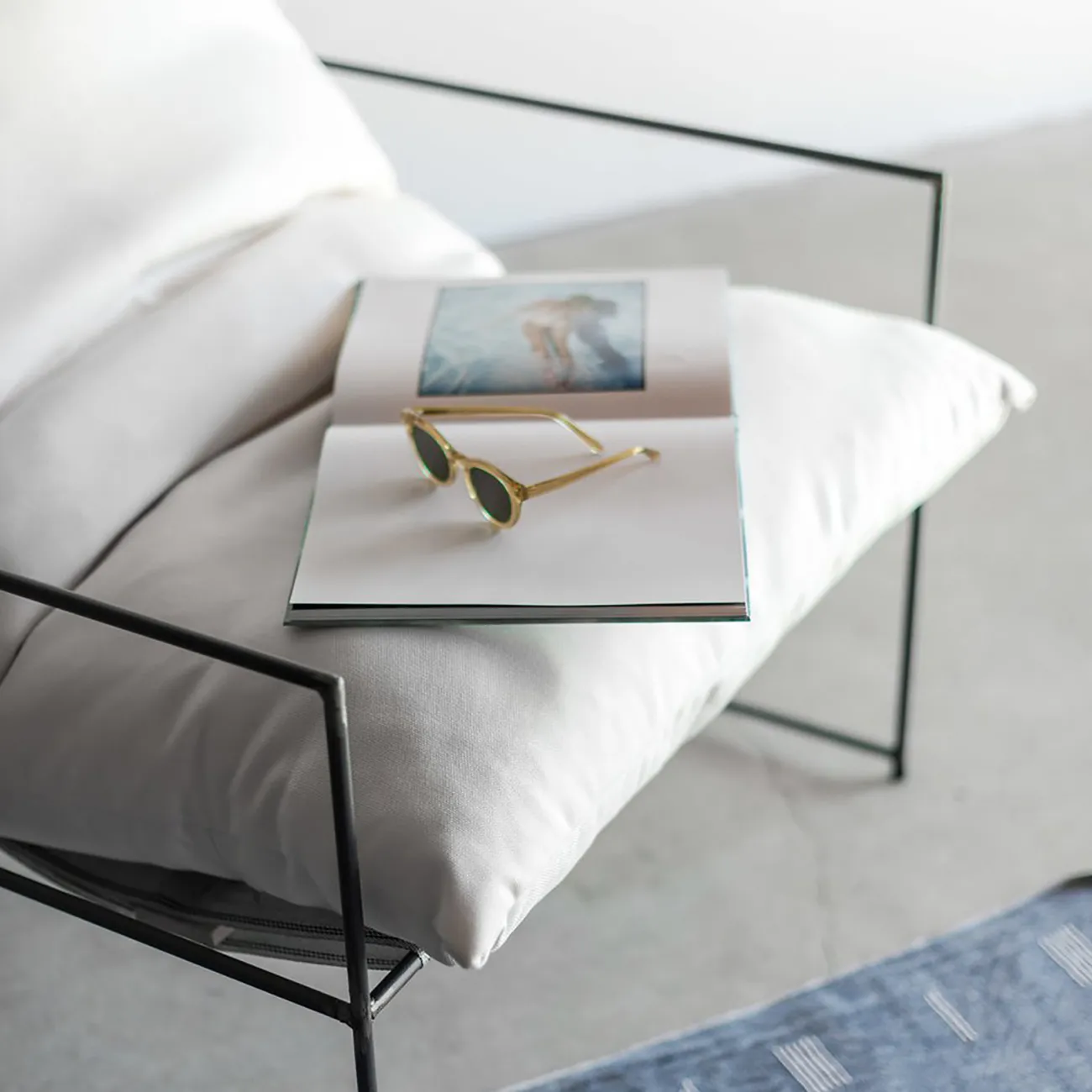 Кожаное стильное кресло Tinton Кожаное стильное кресло Tinton