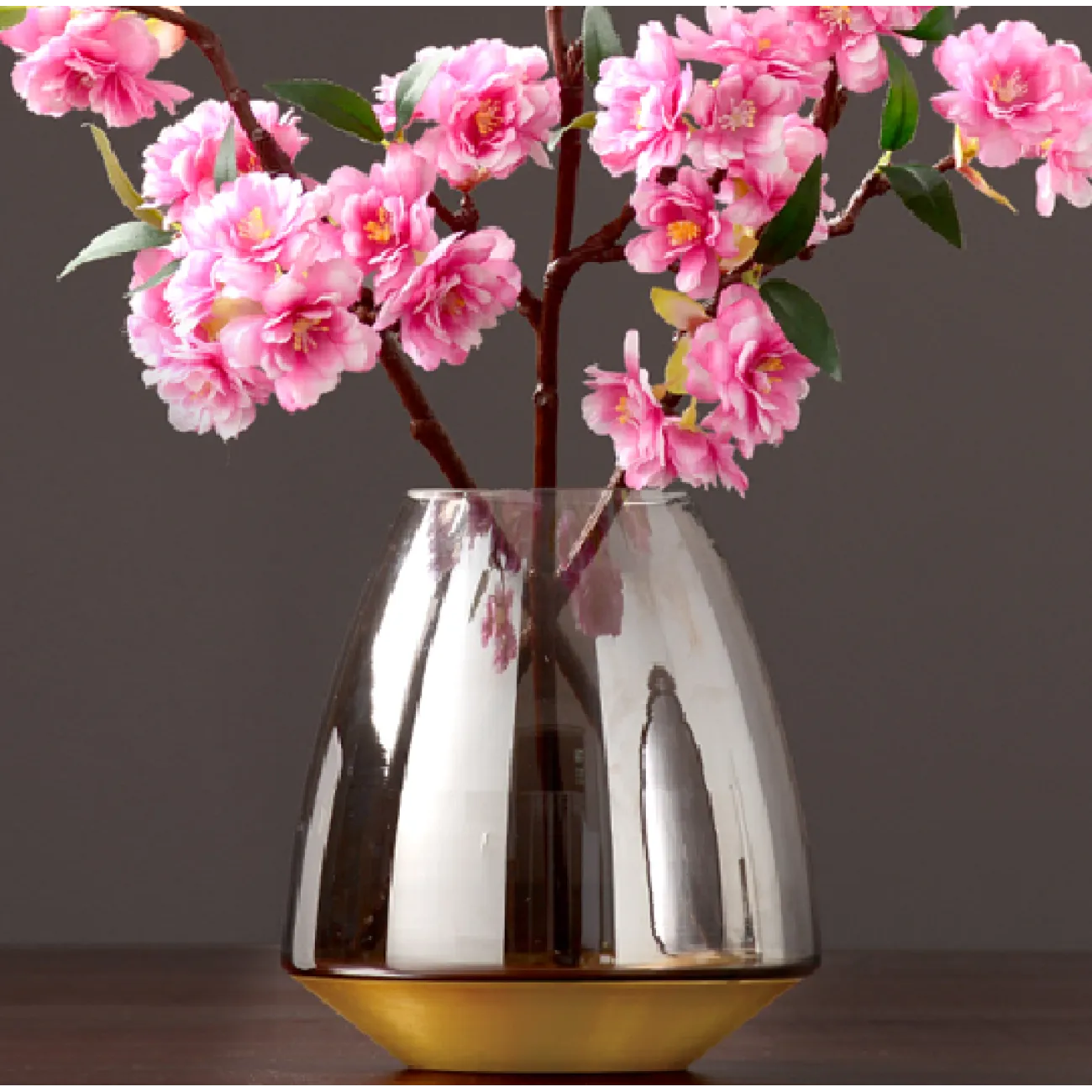 Скандинавская стеклянная прозрачная ваза Amilia Скандинавская стеклянная прозрачная ваза Amilia