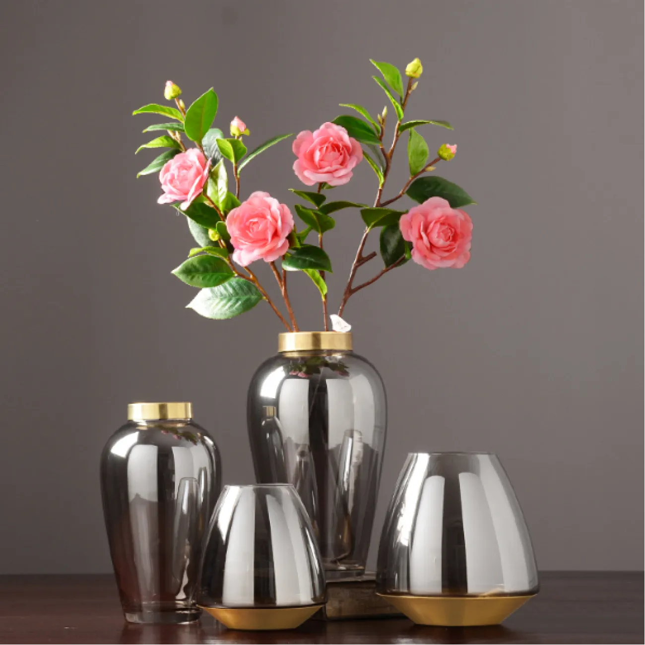 Скандинавская стеклянная прозрачная ваза Amilia Скандинавская стеклянная прозрачная ваза Amilia