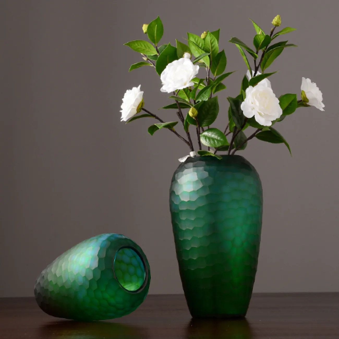 Стеклянная ваза для цветов Scales