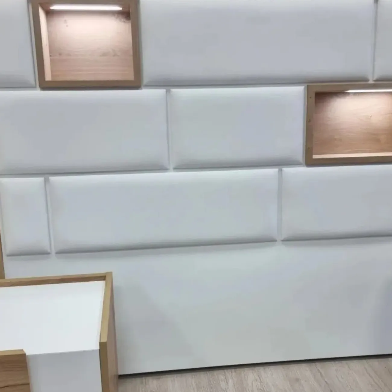 Кровать FENICIA 611 (160 х200) с подсветкой, 2 тумбочки, комод, зеркало  ESF 