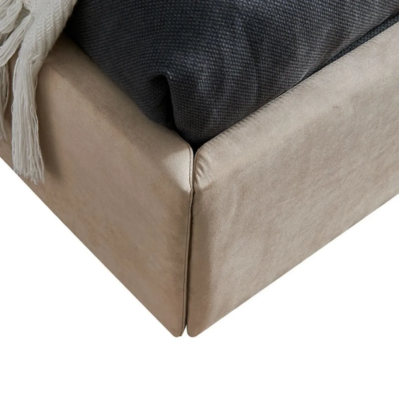 Кровать GC1726 (160-200) бежевый FA272-01с ящиком для белья ESF Кровать GC1726 (160-200) бежевый FA272-01с ящиком для белья ESF