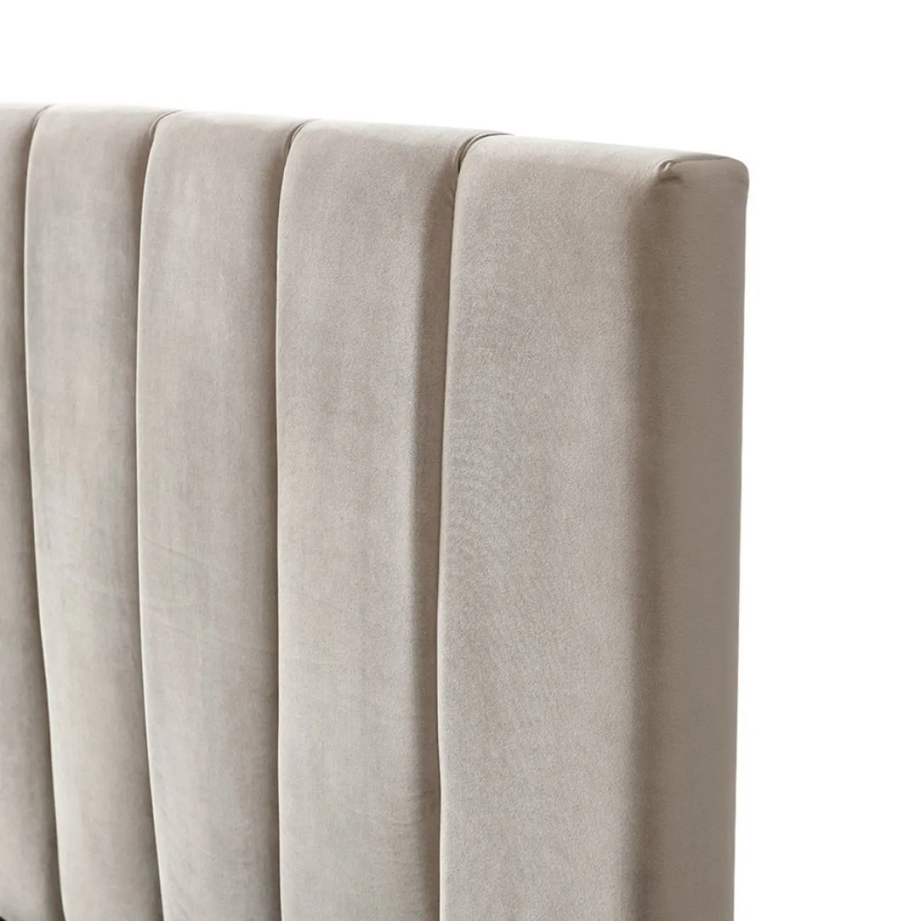 Кровать LBD8855 (140х200) бежевый UF910/01 ESF 