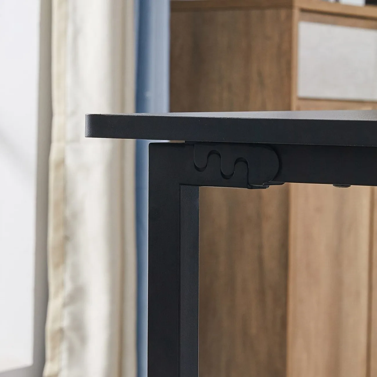 Стол KIWI черный BK ESF Стол KIWI черный BK ESF