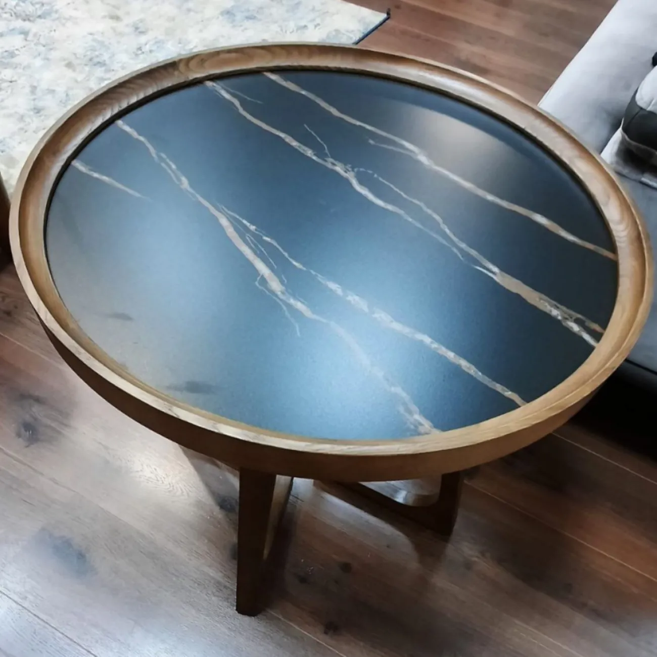 Стол журнальный CT6082 (D80) орех ESF