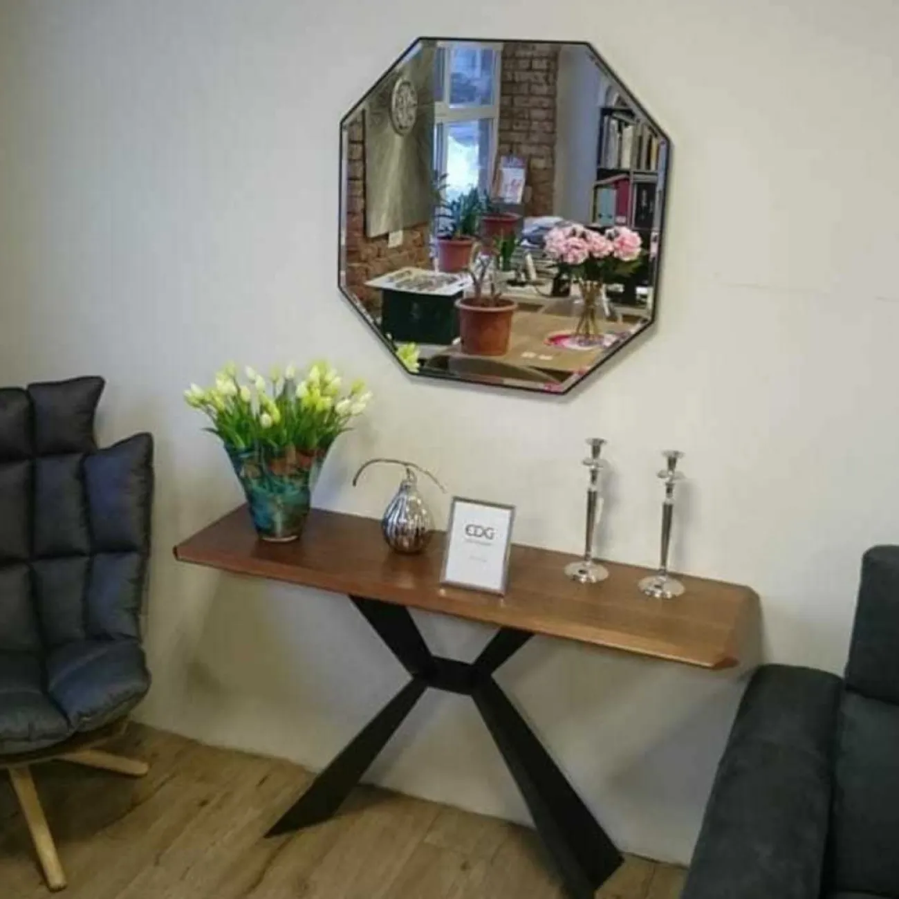 Стол консоль V1712A орех (WK-07)/черный (PC-02) ESF