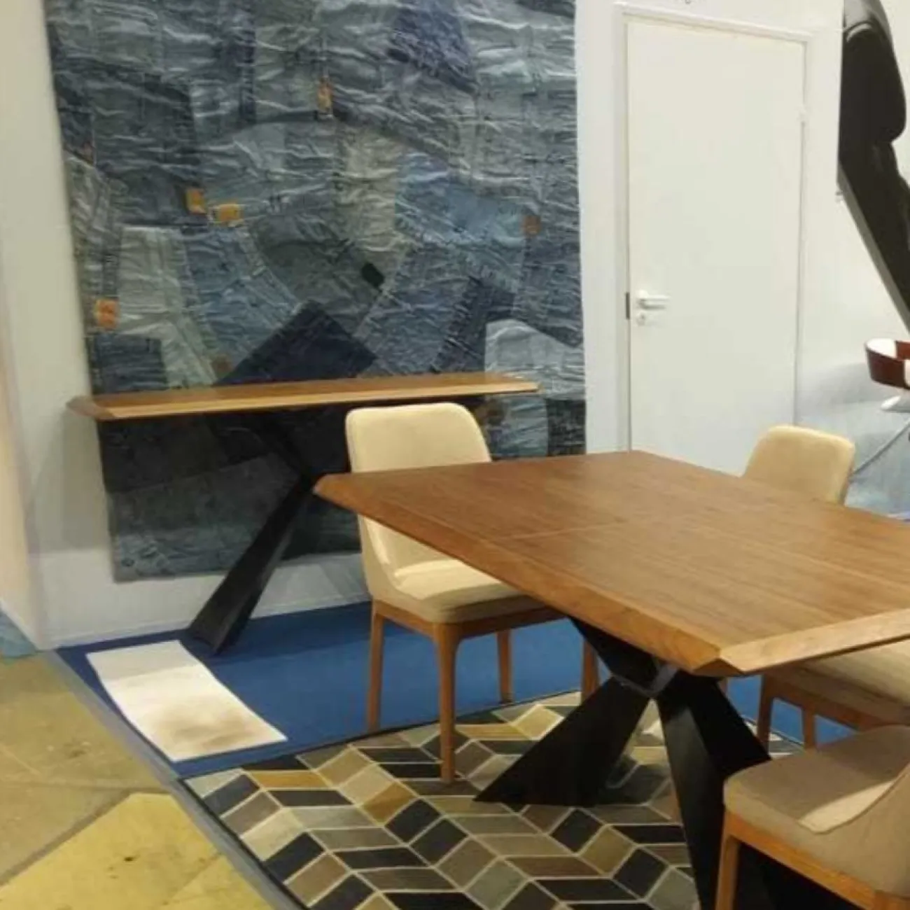 Стол консоль V1712A орех (WK-07)/черный (PC-02) ESF