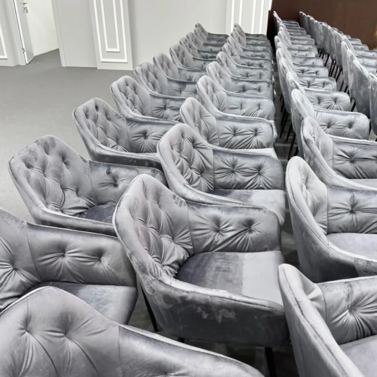 Стул DC8175 серый ESF