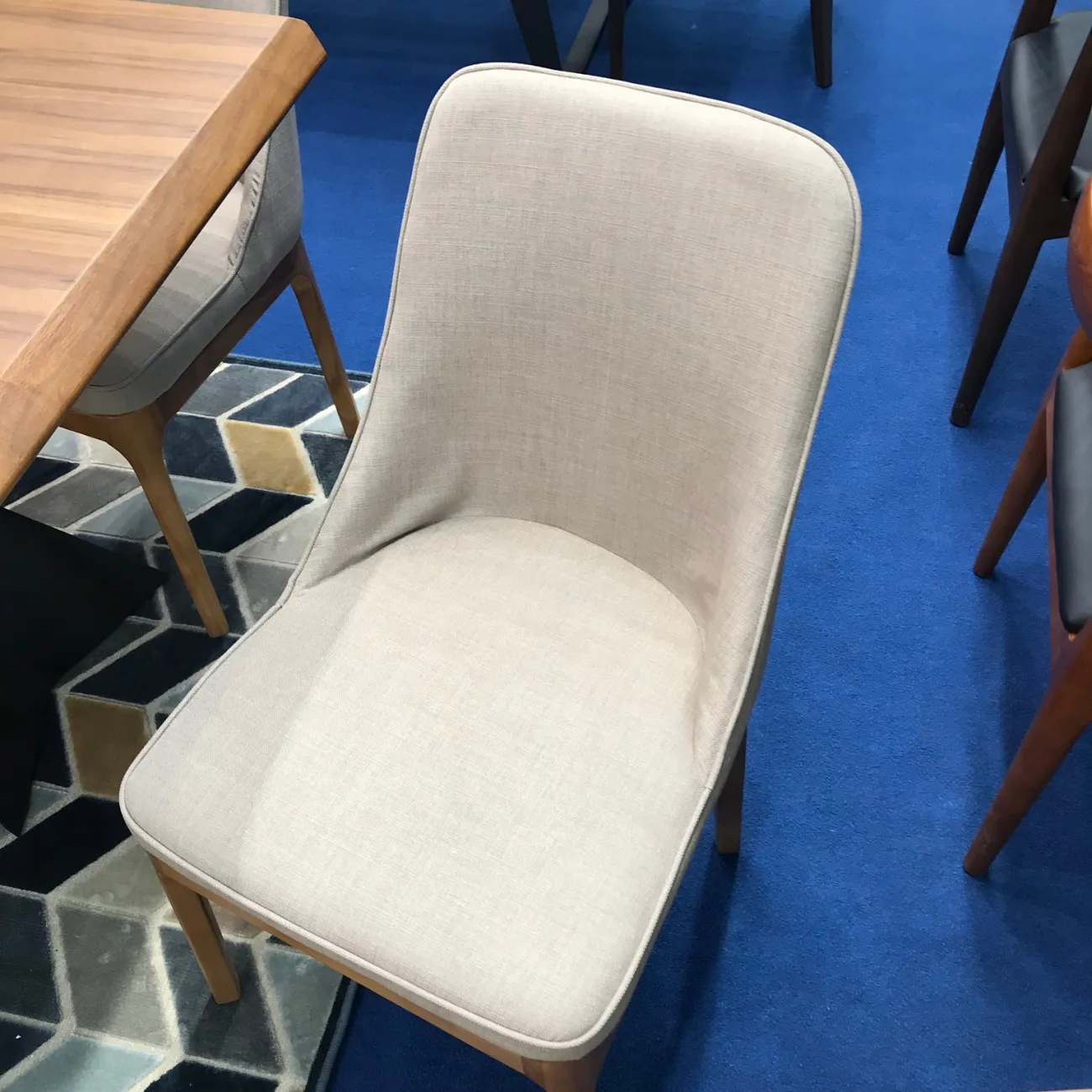 Стул Y1711A цвет JX215-1/орех WK-70 ESF