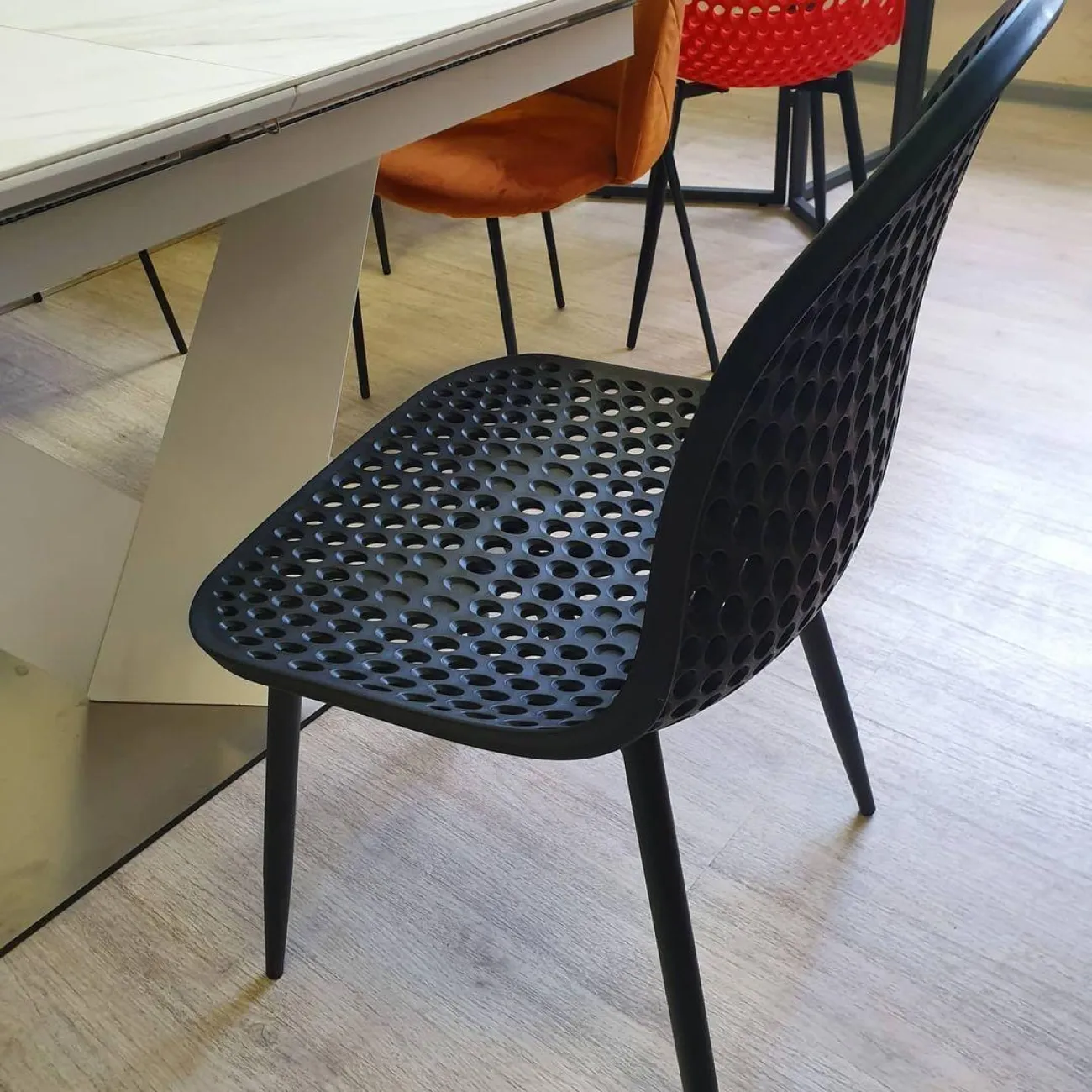 Стул YD-01 черный ESF