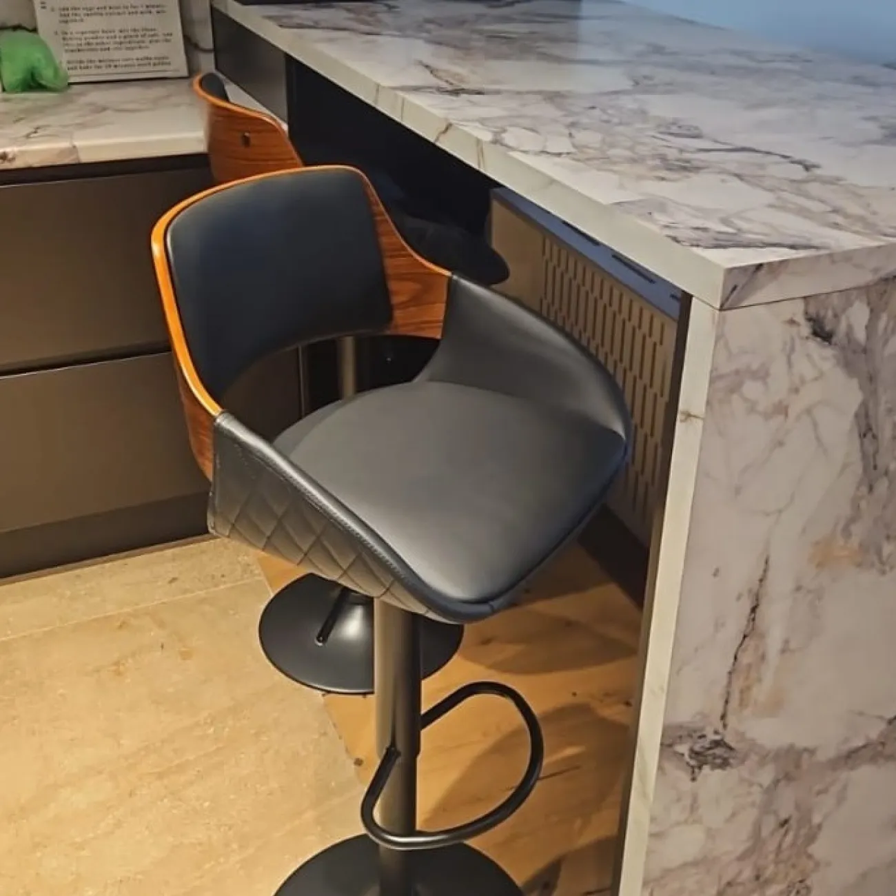 Стул барный JY3143X-L черный/орех/черный ESF Стул барный JY3143X-L черный/орех/черный ESF