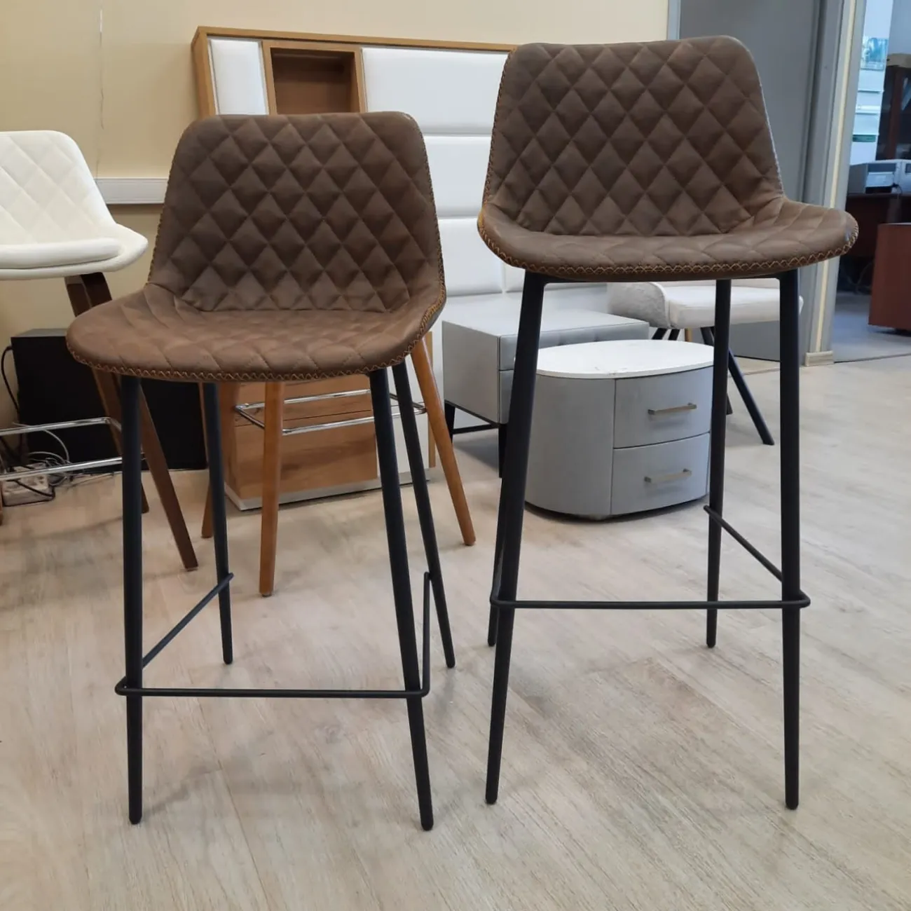 Стул полубарный CQ-8397A коричневый 2075 ESF