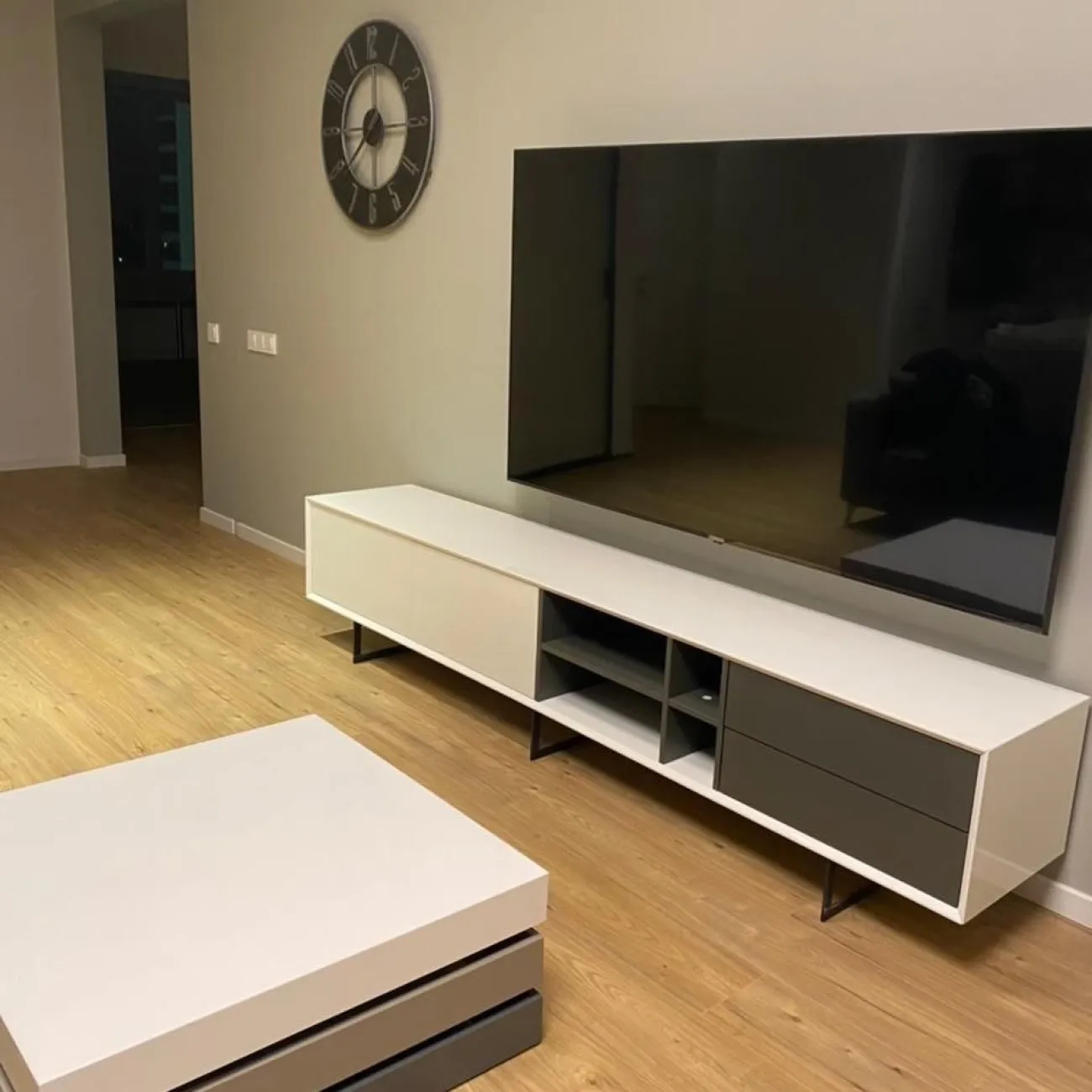 Тумба TV 130 белый ESF Тумба TV 130 белый ESF