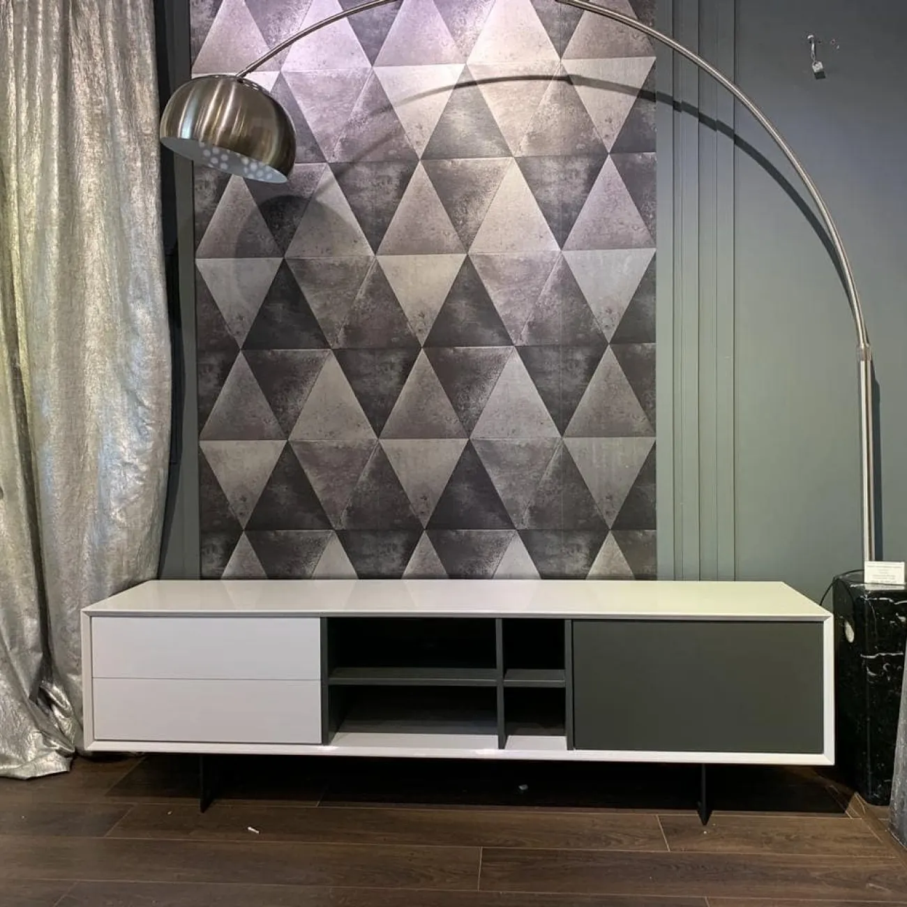 Тумба TV 131 белый ESF