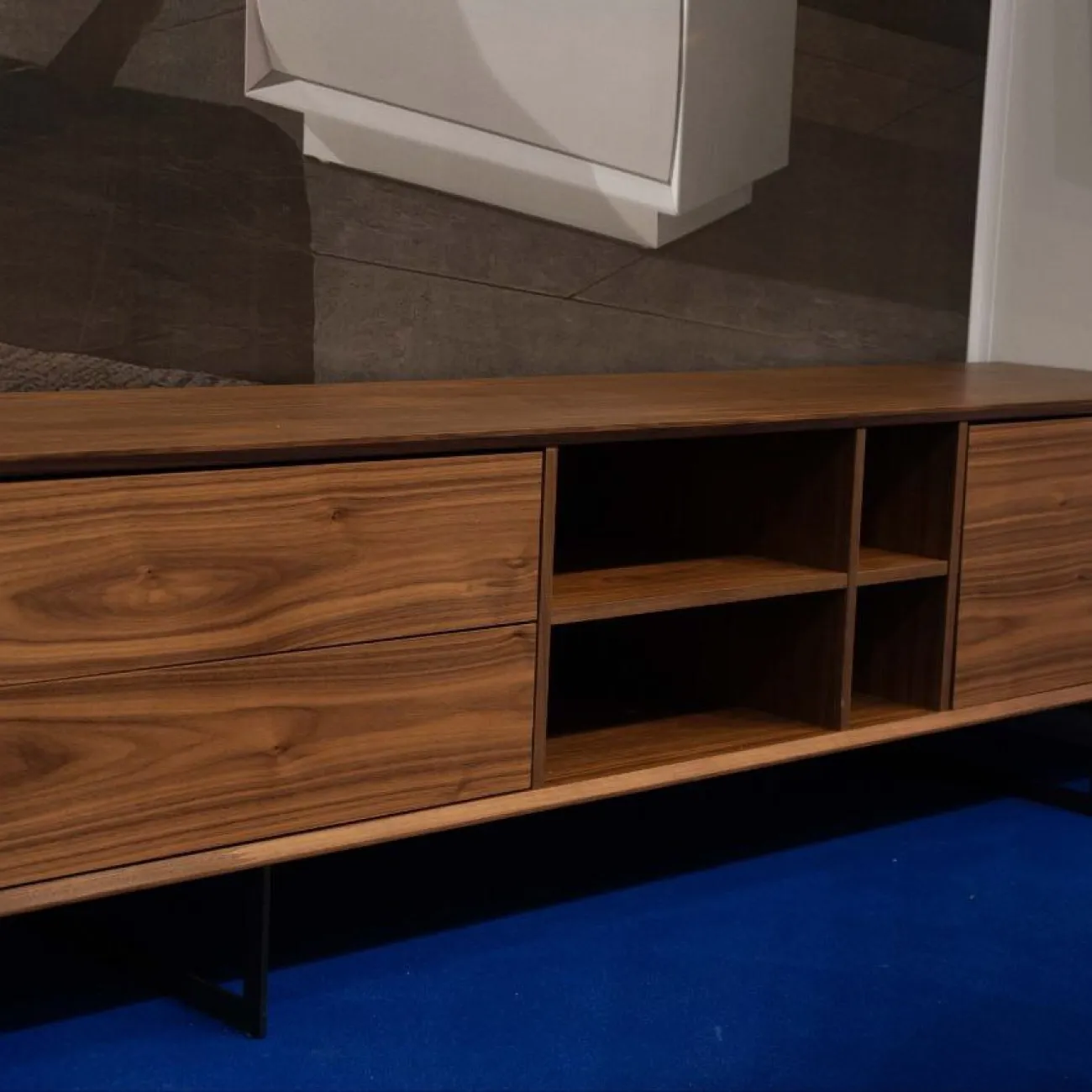 Тумба TV 131 орех ESF