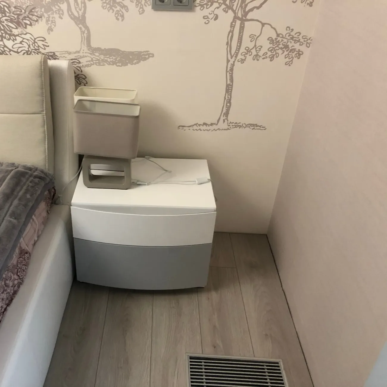 Тумба прикроватная FENICIA  906C белый/серый ESF