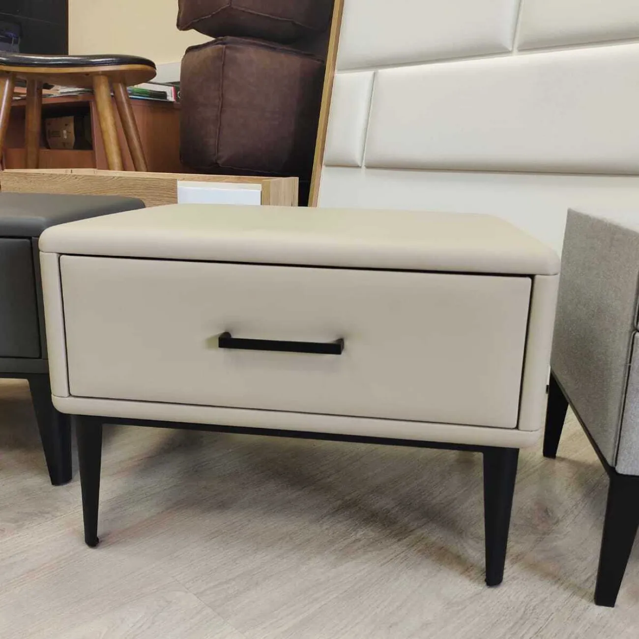 Тумба прикроватная GNS190 бежевый PC019-9042/SA135 ESF Тумба прикроватная GNS190 бежевый PC019-9042/SA135 ESF