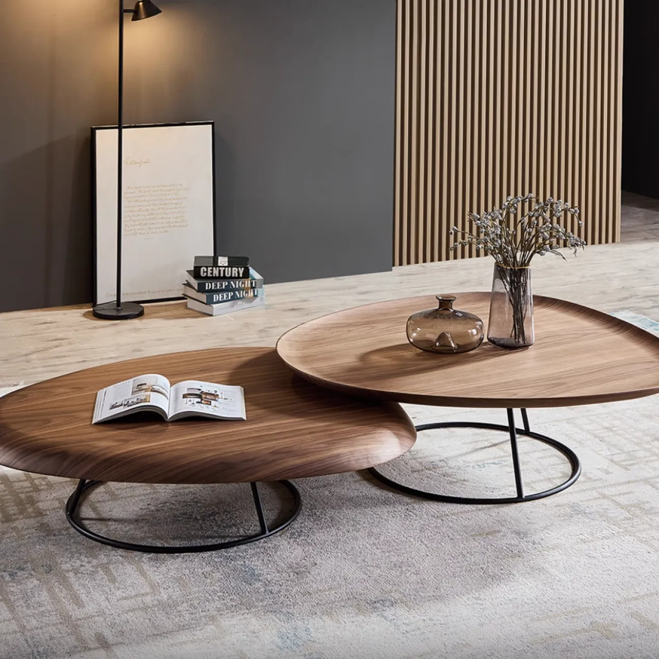 Современный журнальный столик из орехового дерева FINNNAVIAN Bertogne 35599-29 Современный журнальный столик из орехового дерева FINNNAVIAN Bertogne 35599-29