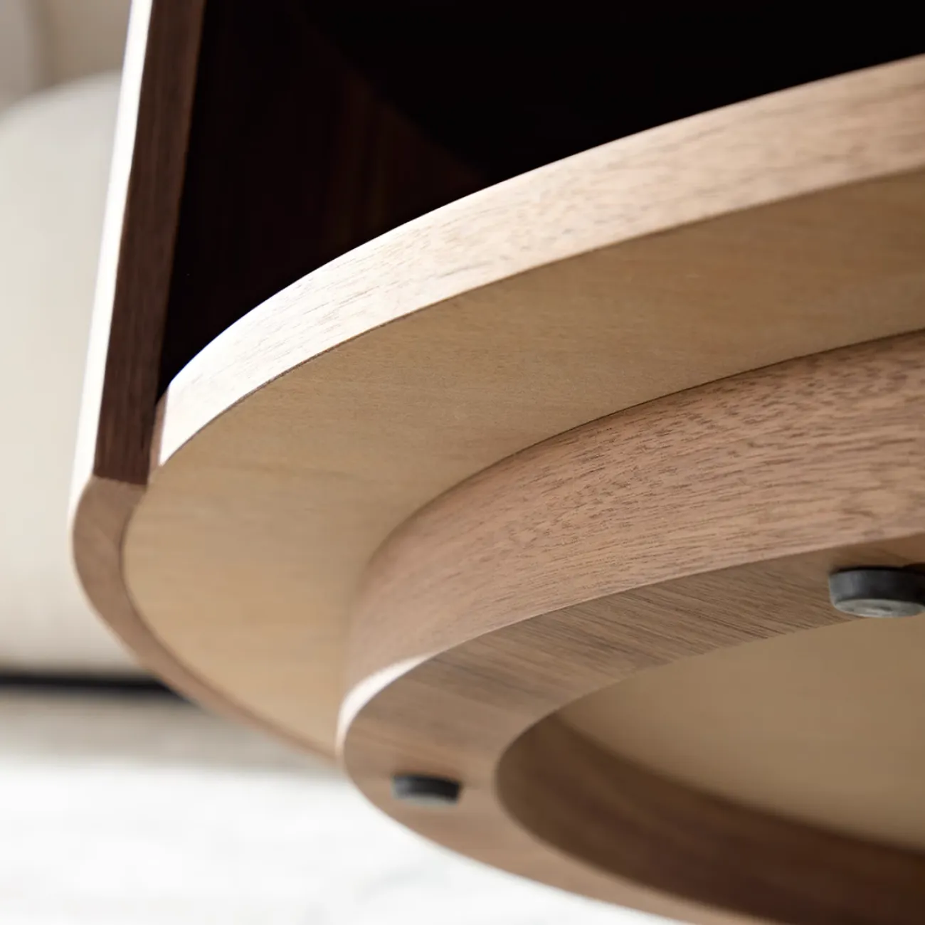 Легкий и современный деревянный журнальный Столик FINNNAVIAN Malone 35604-29 Легкий и современный деревянный журнальный Столик FINNNAVIAN Malone 35604-29