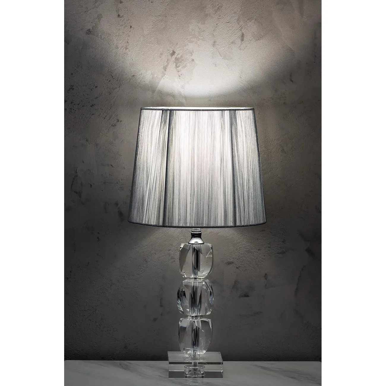 Светильник настольный хрустальный X281205 от LaLume Светильник настольный хрустальный X281205 от LaLume